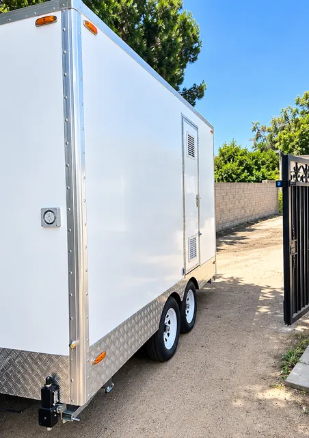 Combination trailer rear and side exterior