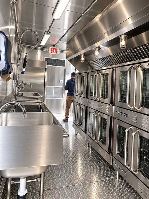 Bulk kitchen stainless prep and cooking facility