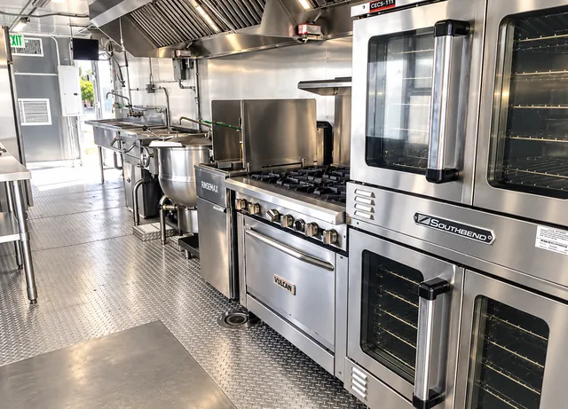 Range, convection ovens, and cooking line